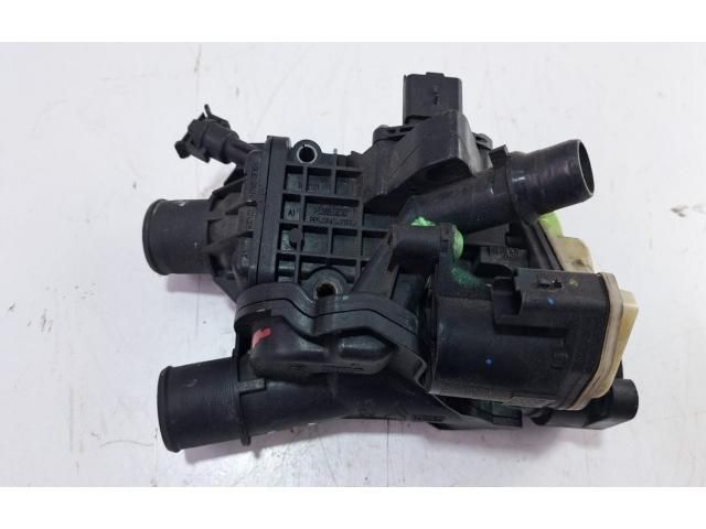 bontott FORD MONDEO V Hengerfej Vízkivezető