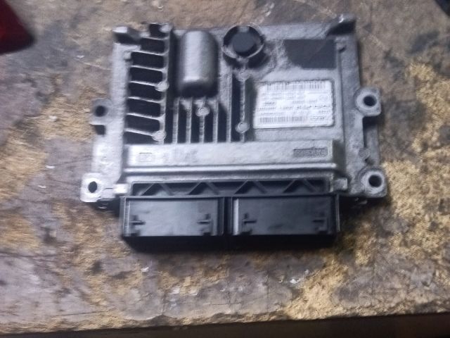 bontott FORD MONDEO V Motorvezérlő