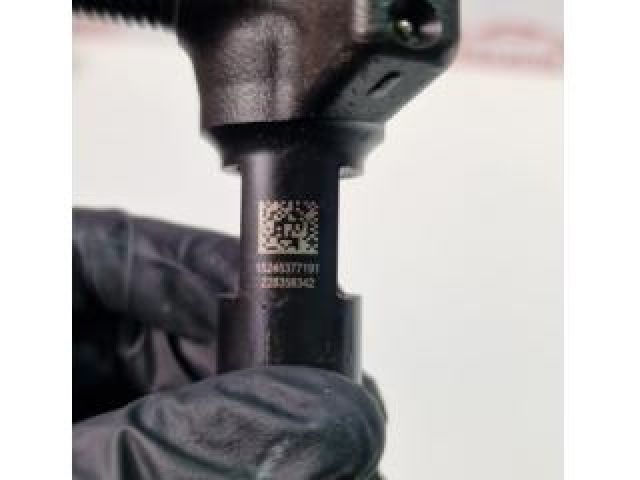 bontott FORD MONDEO V Porlasztó (1 db)