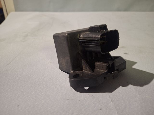 bontott FORD MONDEO V Üzemanyag Szivattyú Relé