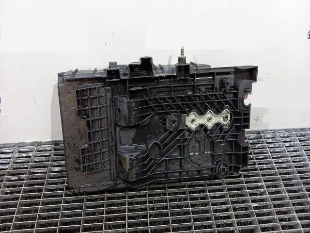 bontott FORD MONDEO V Akkumulátor Tartó