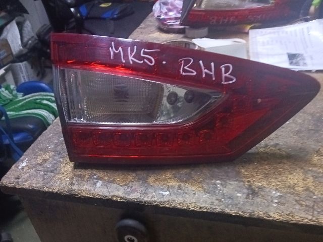 bontott FORD MONDEO V Bal Belső Hátsó Lámpa