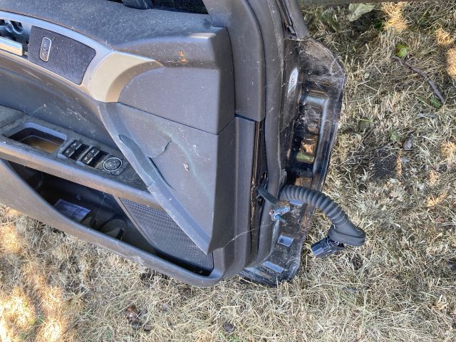 bontott FORD MONDEO V Bal első Ajtó (Részeivel)