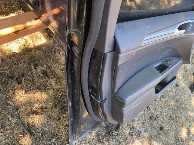 bontott FORD MONDEO V Bal első Ajtó (Részeivel)