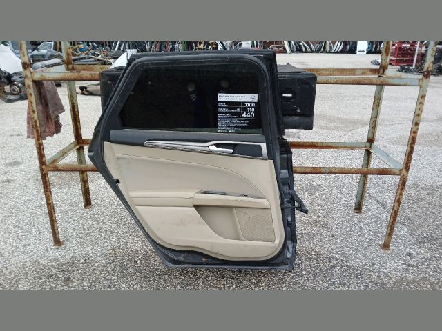 bontott FORD MONDEO V Bal hátsó Ajtó (Részeivel)