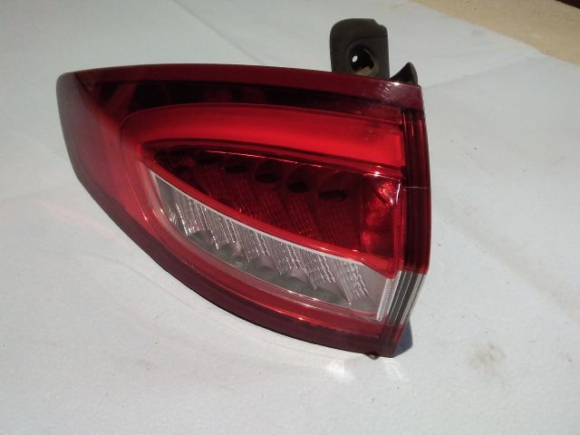 bontott FORD MONDEO V Bal Hátsó Lámpa