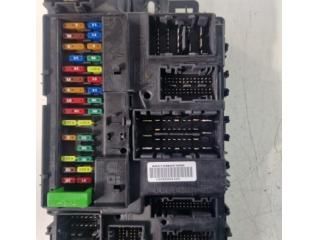 bontott FORD MONDEO V Biztosítéktábla Utastér