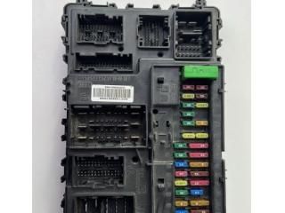 bontott FORD MONDEO V Biztosítéktábla Utastér