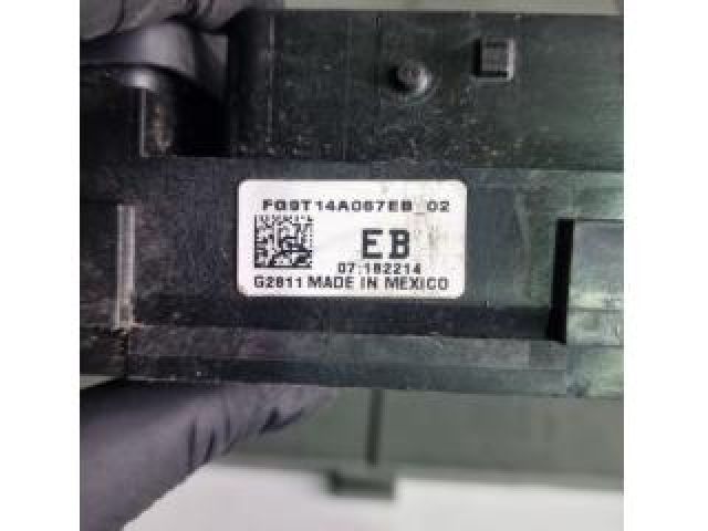 bontott FORD MONDEO V Biztosítéktábla Utastér