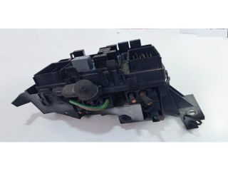 bontott FORD MONDEO V Biztosítéktábla Utastér