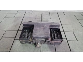 bontott FORD MONDEO V Biztosítéktábla Utastér