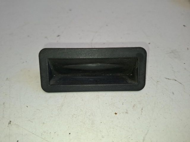 bontott FORD MONDEO V Csomagtérajtó Kilincs