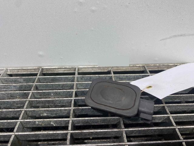 bontott FORD MONDEO V Csomagtérajtó Kilincs