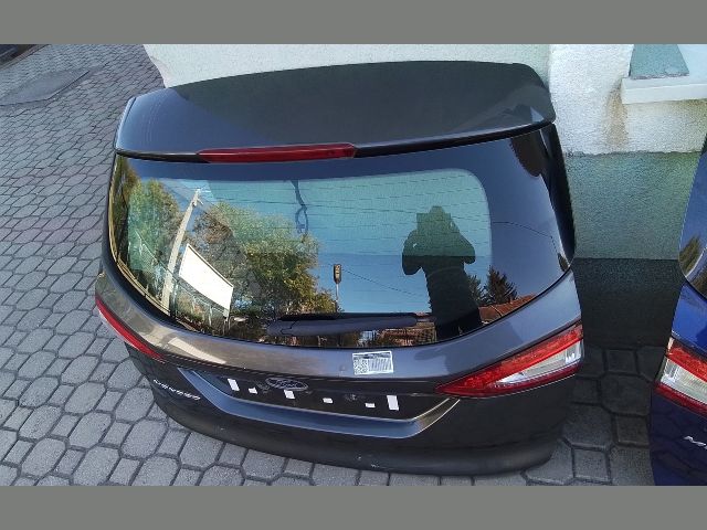 bontott FORD MONDEO V Csomagtérajtó (Részeivel)