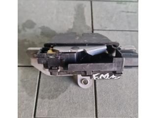 bontott FORD MONDEO V Csomagtérajtó Zárszerkezet