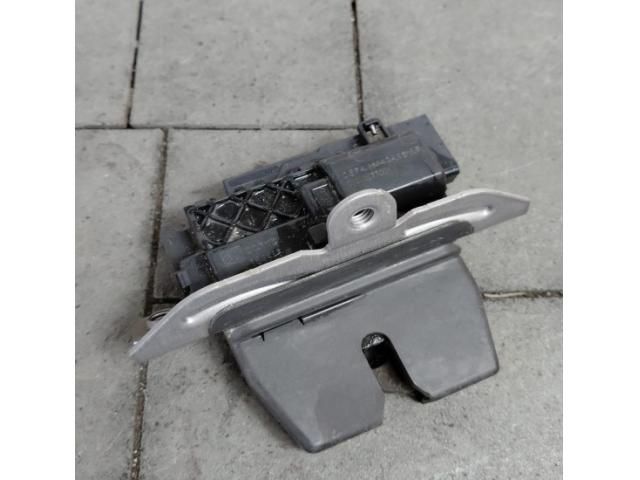 bontott FORD MONDEO V Csomagtérajtó Zárszerkezet