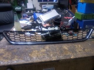 bontott FORD MONDEO V Hűtőrács