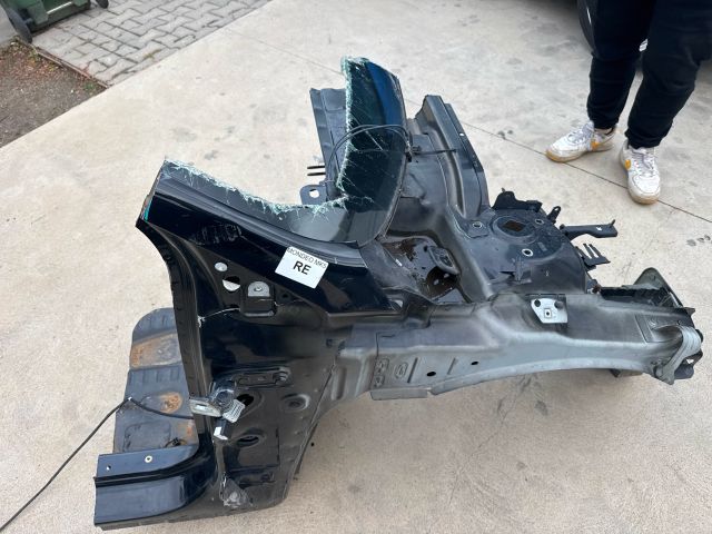 bontott FORD MONDEO V Jobb első Negyed Karosszéria Csomag