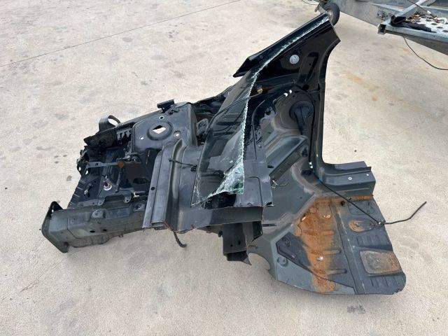 bontott FORD MONDEO V Jobb első Negyed Karosszéria Csomag