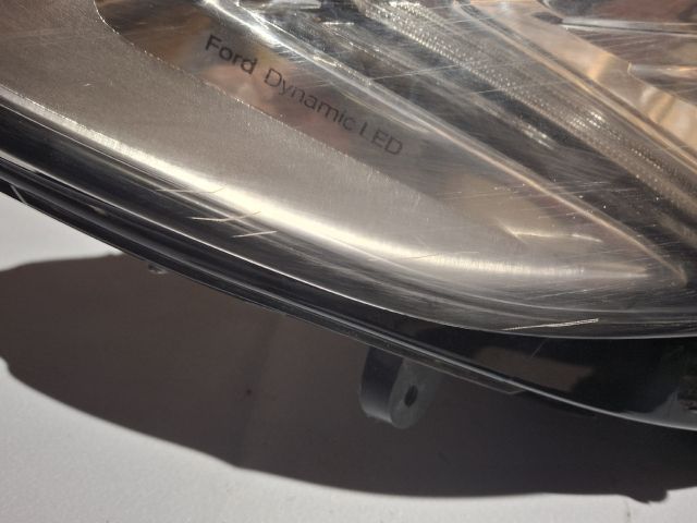 bontott FORD MONDEO V Jobb Fényszóró