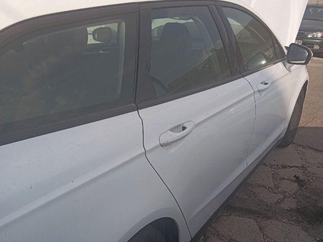 bontott FORD MONDEO V Jobb hátsó Ajtó (Részeivel)