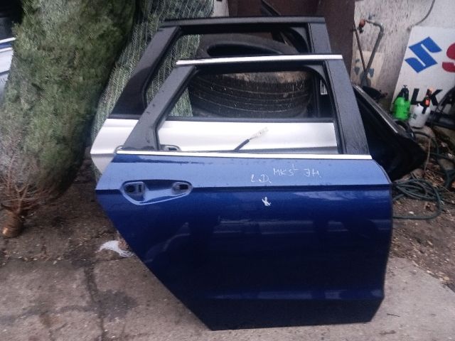 bontott FORD MONDEO V Jobb hátsó Ajtó (Üres lemez)