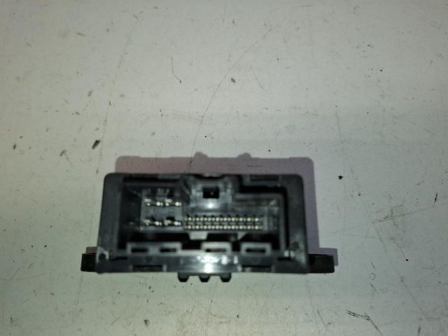 bontott FORD MONDEO V Jobb hátsó Ajtó Vezérlőegység