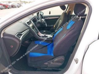 bontott FORD MONDEO V Jobb Ködfényszóró