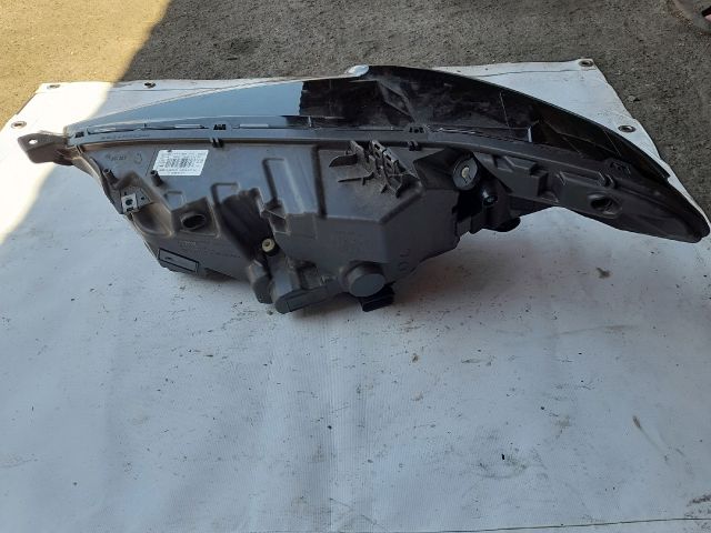 bontott FORD MONDEO V Jobb Ledes Fényszóró