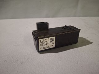 bontott FORD MONDEO V Kulcs Nélküli Nyitás Jeladó