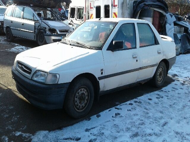 bontott FORD ORION Bal első Övfeszítő