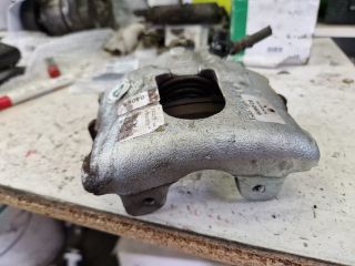 bontott FORD PUMA Bal első Féknyereg Munkahengerrel