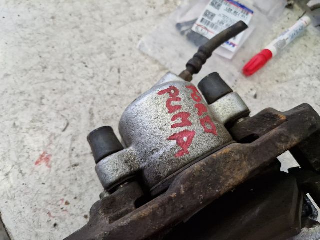 bontott FORD PUMA Jobb első Féknyereg Munkahengerrel