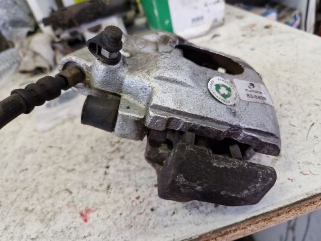 bontott FORD PUMA Jobb első Féknyereg Munkahengerrel