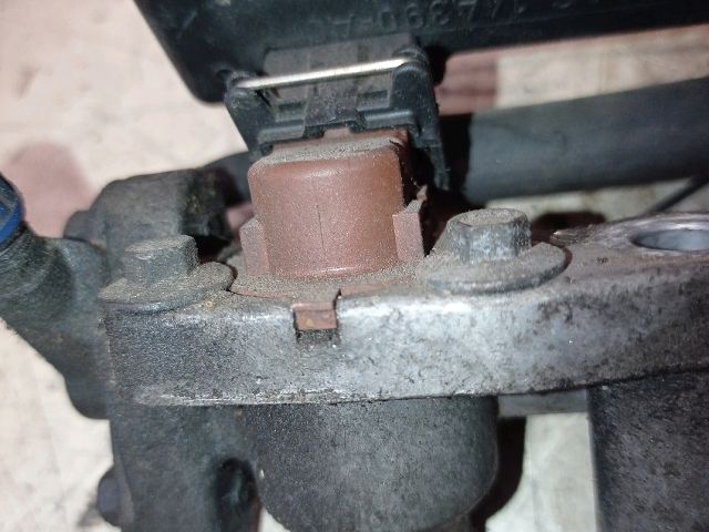 bontott FORD PUMA Porlasztó (1 db)