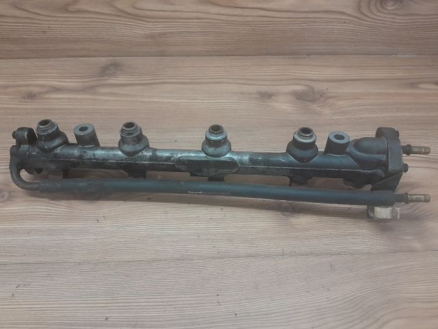 bontott FORD PUMA Porlasztó Sor / Híd