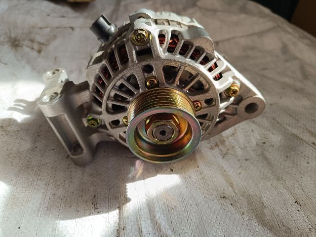 bontott FORD PUMA Generátor