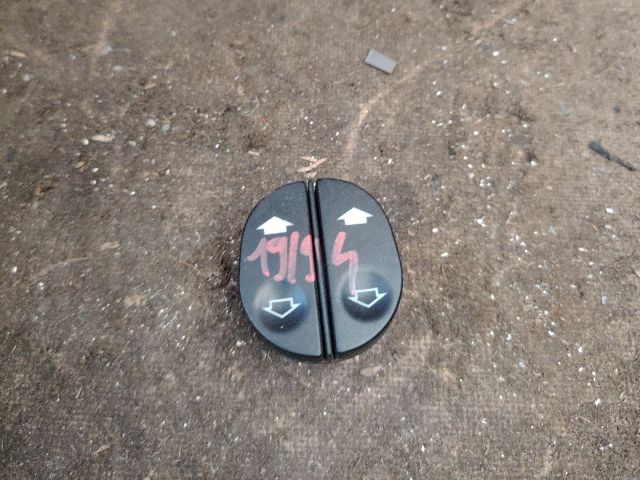 bontott FORD PUMA Ablakemelő Kapcsoló Négyes / Kettes