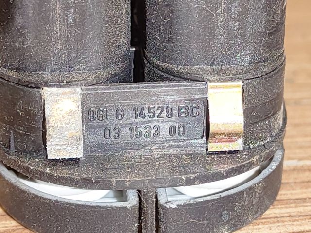 bontott FORD PUMA Ablakemelő Kapcsoló Négyes / Kettes