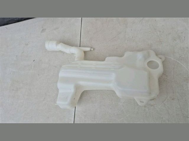 bontott FORD PUMA Ablakmosó Tartály