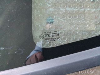 bontott FORD PUMA Bal C Oszlop Oldalablak Üveg