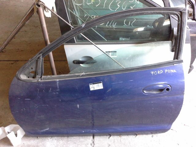 bontott FORD PUMA Bal első Ajtó (Részeivel)