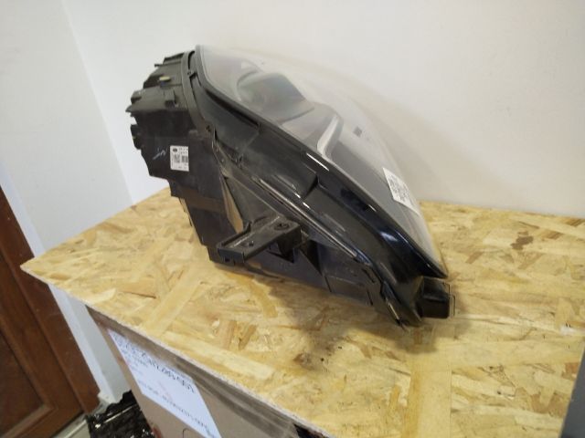 bontott FORD PUMA Bal Fényszóró