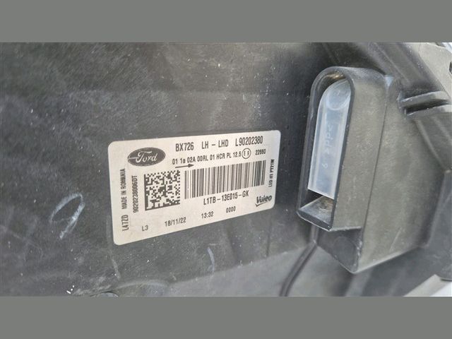 bontott FORD PUMA Bal Fényszóró