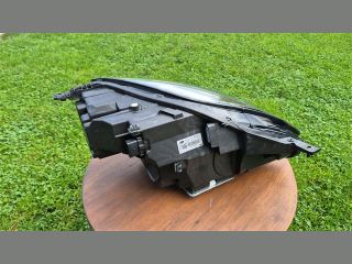 bontott FORD PUMA Bal Fényszóró