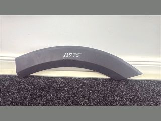 bontott FORD PUMA Bal hátsó Ajtó Díszléc