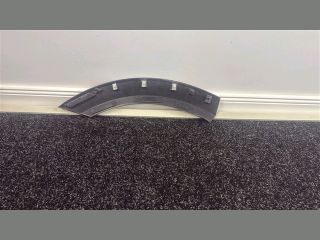 bontott FORD PUMA Bal hátsó Ajtó Díszléc