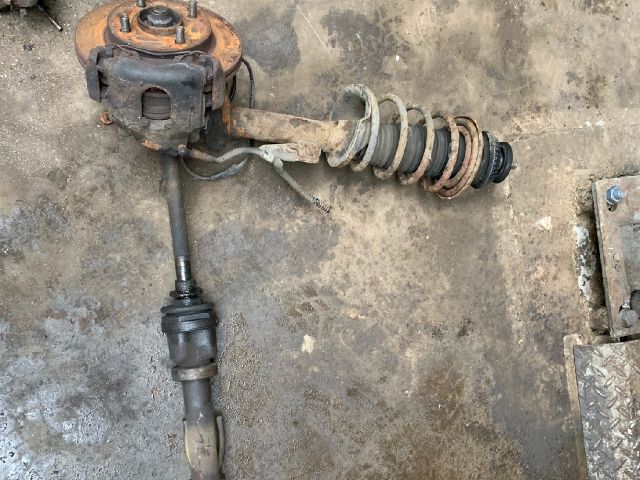 bontott FORD PUMA Bal hátsó Dobbetét (Kerékjárati, Műanyag)