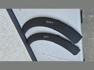 bontott FORD PUMA Bal hátsó Sárvédő Szélesítő