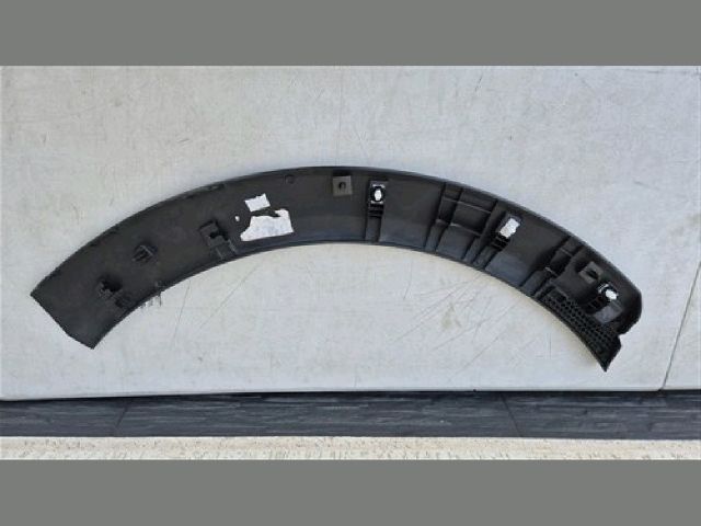 bontott FORD PUMA Bal hátsó Sárvédő Szélesítő